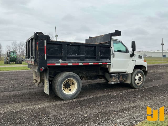 Image of GMC C7500 equipment image 4