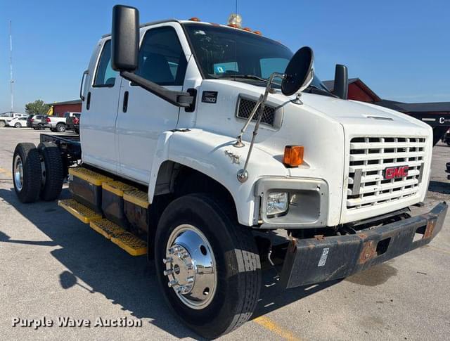 Image of GMC C7500 equipment image 4