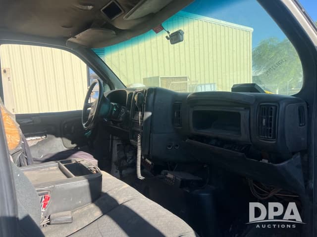 Image of GMC C7500 equipment image 4