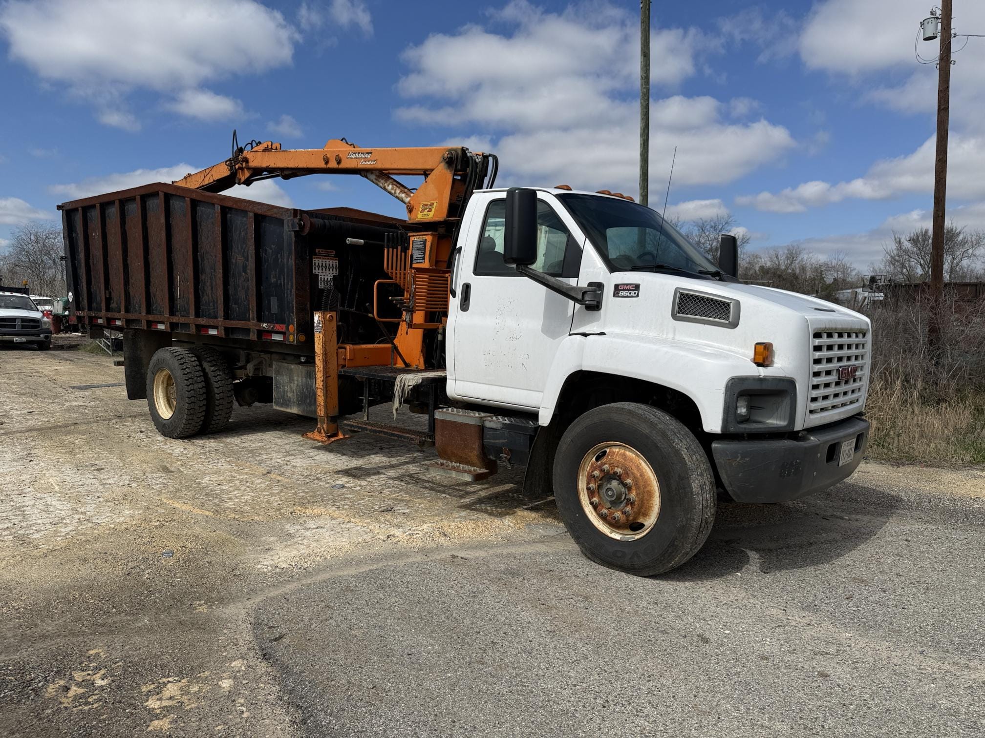 2006 GMC C8500 Equipment Image0