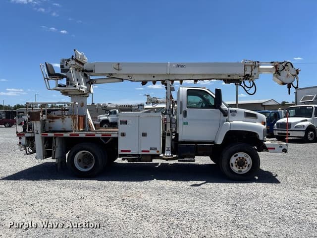 Image of GMC C8500 equipment image 3