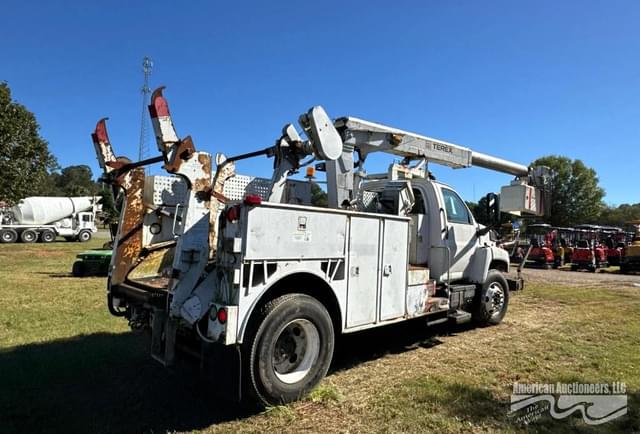 Image of GMC C8500 equipment image 3