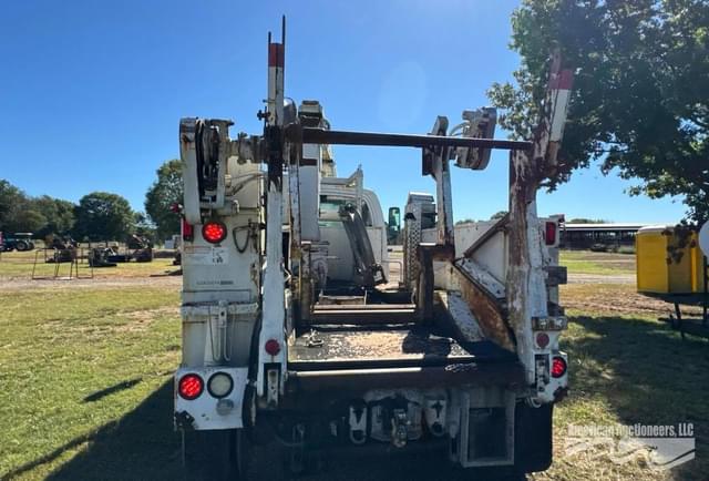 Image of GMC C8500 equipment image 4