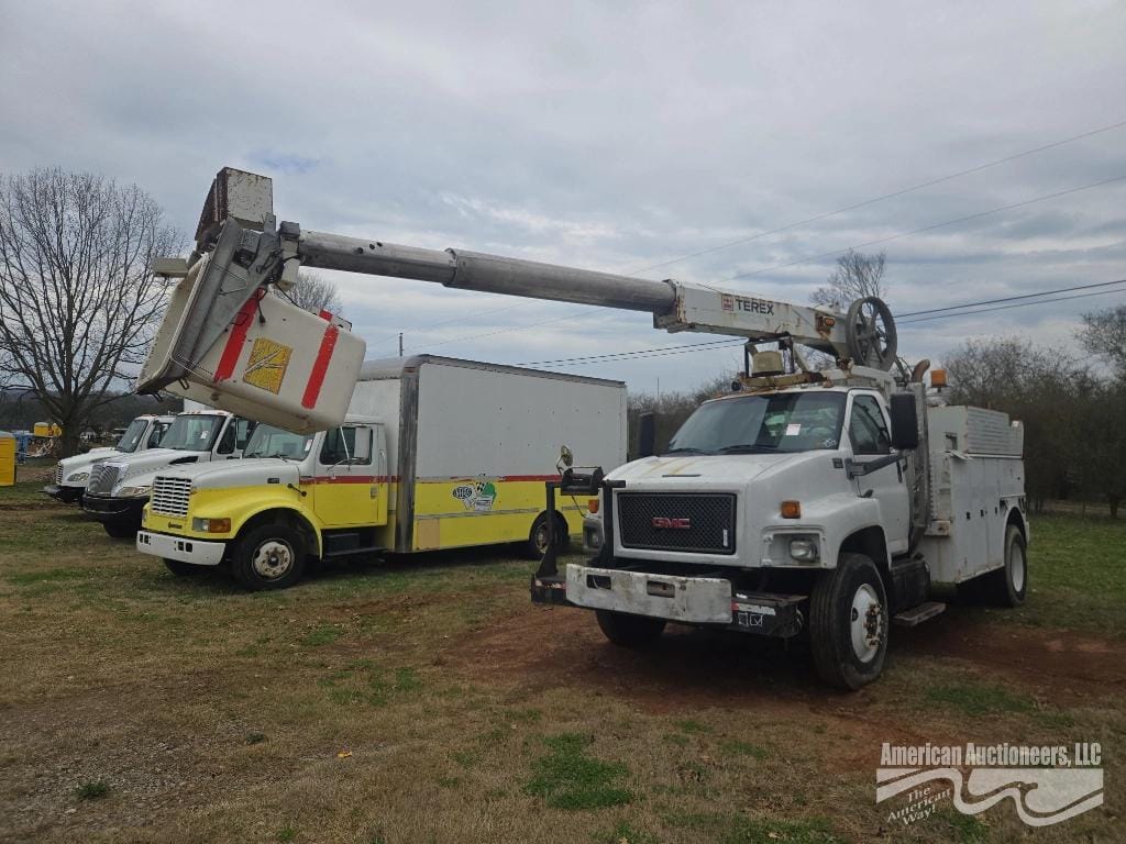 2006 GMC C8500 Equipment Image0