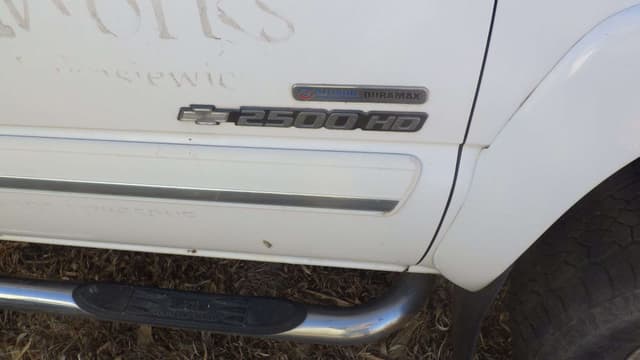 Image of GMC 2500HD equipment image 3