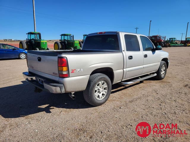 Image of GMC 1500 equipment image 2