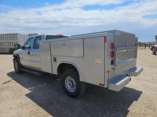 Image of GMC 2500 equipment image 4