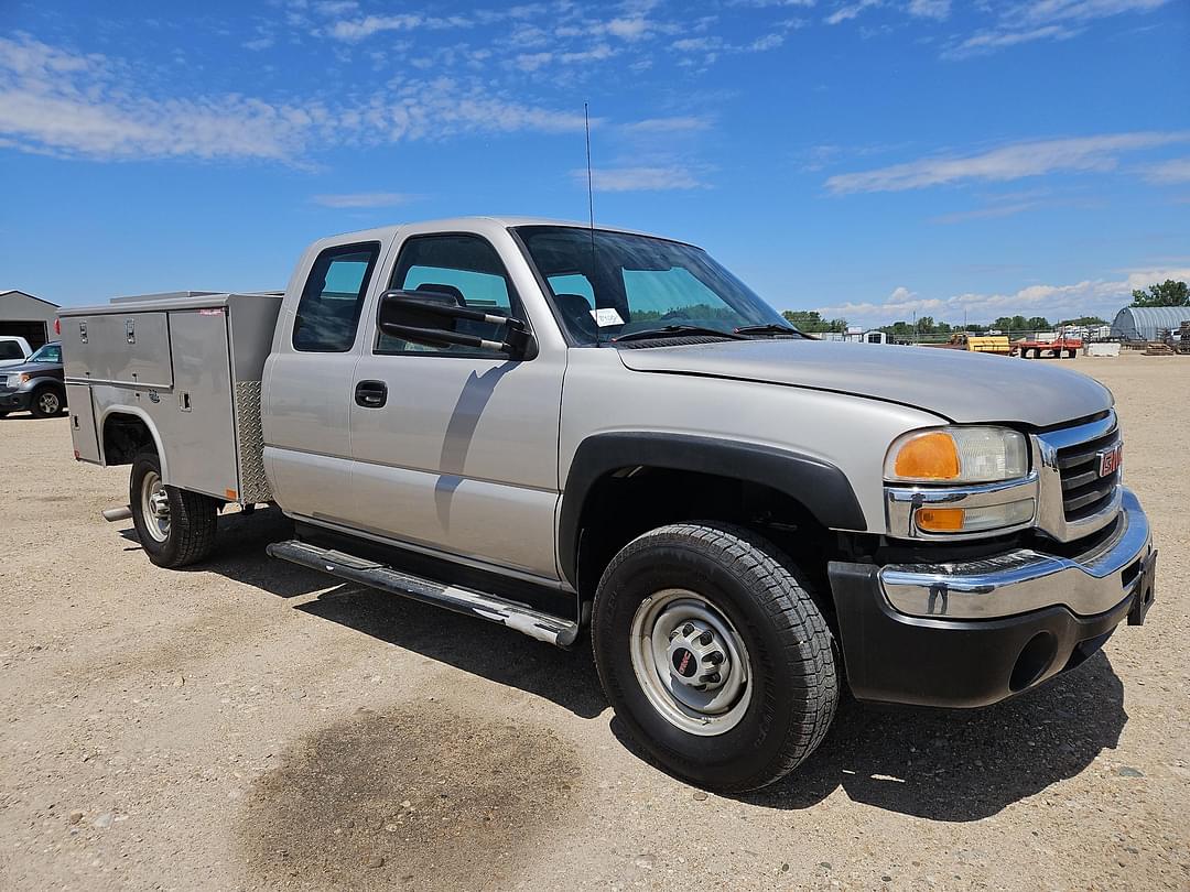 Image of GMC 2500 Primary image