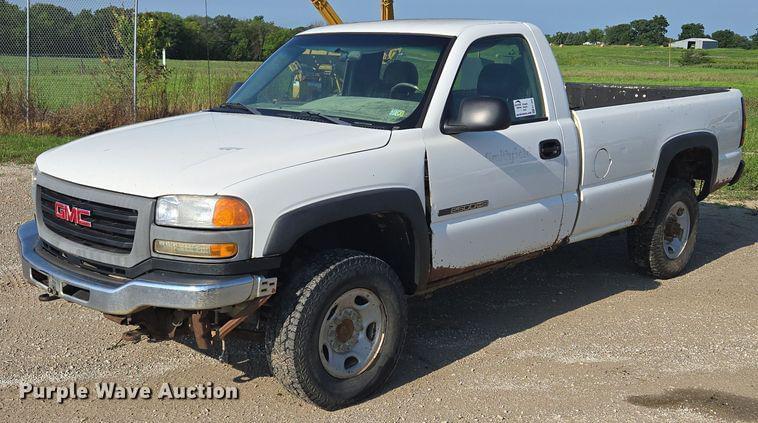 Image of GMC 2500HD Primary image