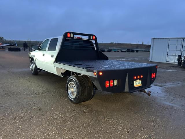 Image of GMC 3500 equipment image 2