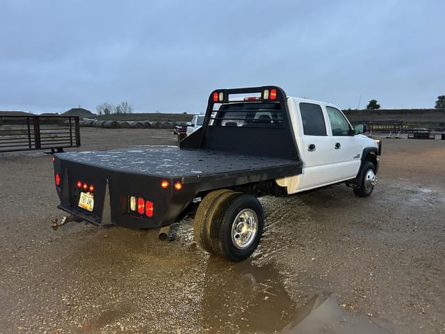 Image of GMC 3500 equipment image 4