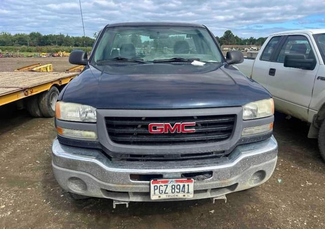 Image of GMC 3500 equipment image 1