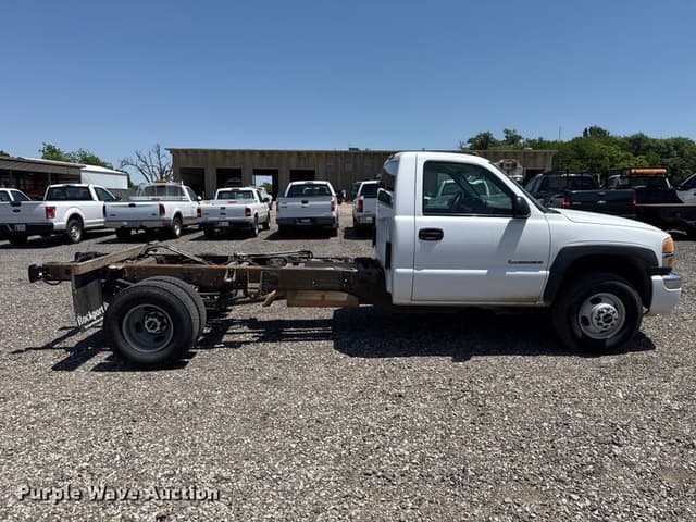Image of GMC 3500 equipment image 3