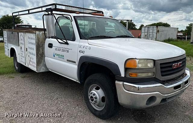 Image of GMC 3500 equipment image 2