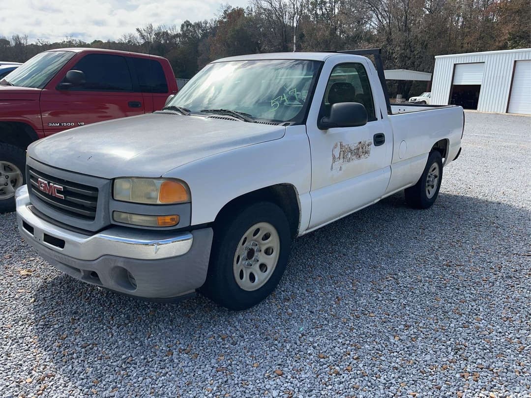 Image of GMC Sierra Primary image