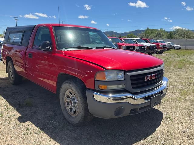 Image of GMC Sierra equipment image 2