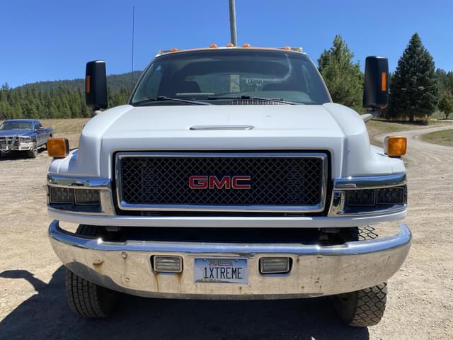 Image of GMC Topkick C5500 equipment image 2