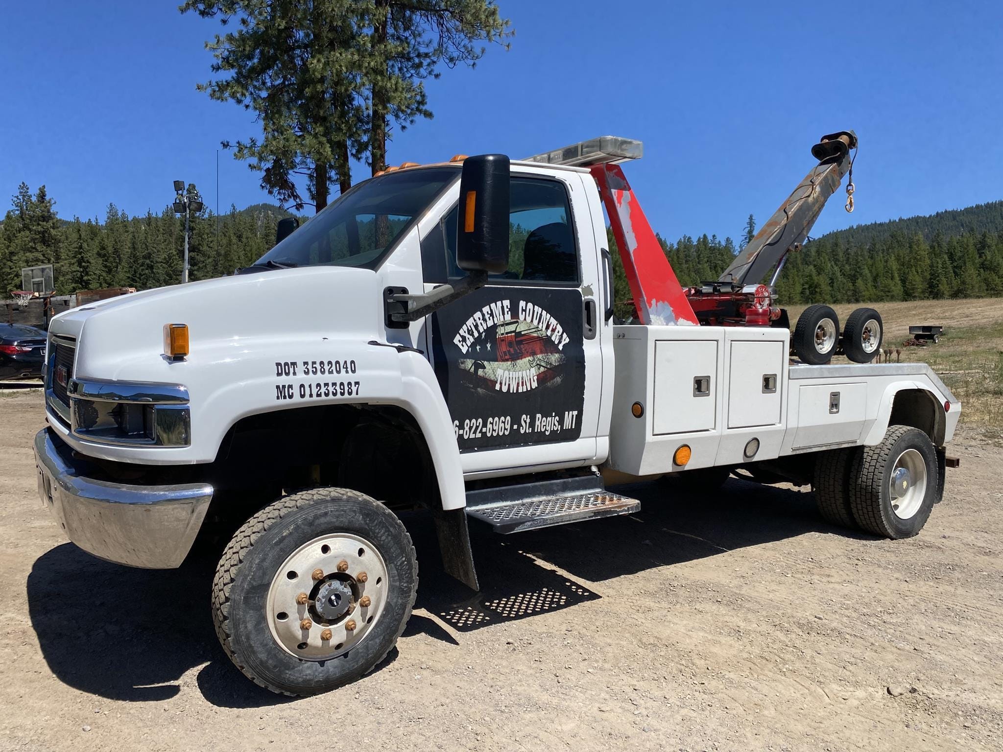 2006 GMC Topkick C5500 Equipment Image0