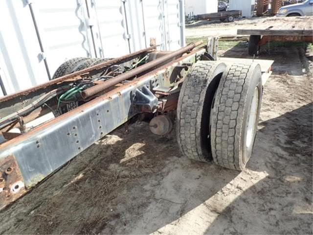 Image of GMC Topkick C7500 equipment image 4