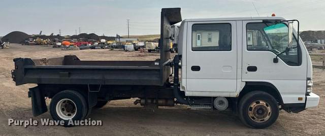 Image of GMC W4500 equipment image 3