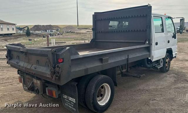 Image of GMC W4500 equipment image 4