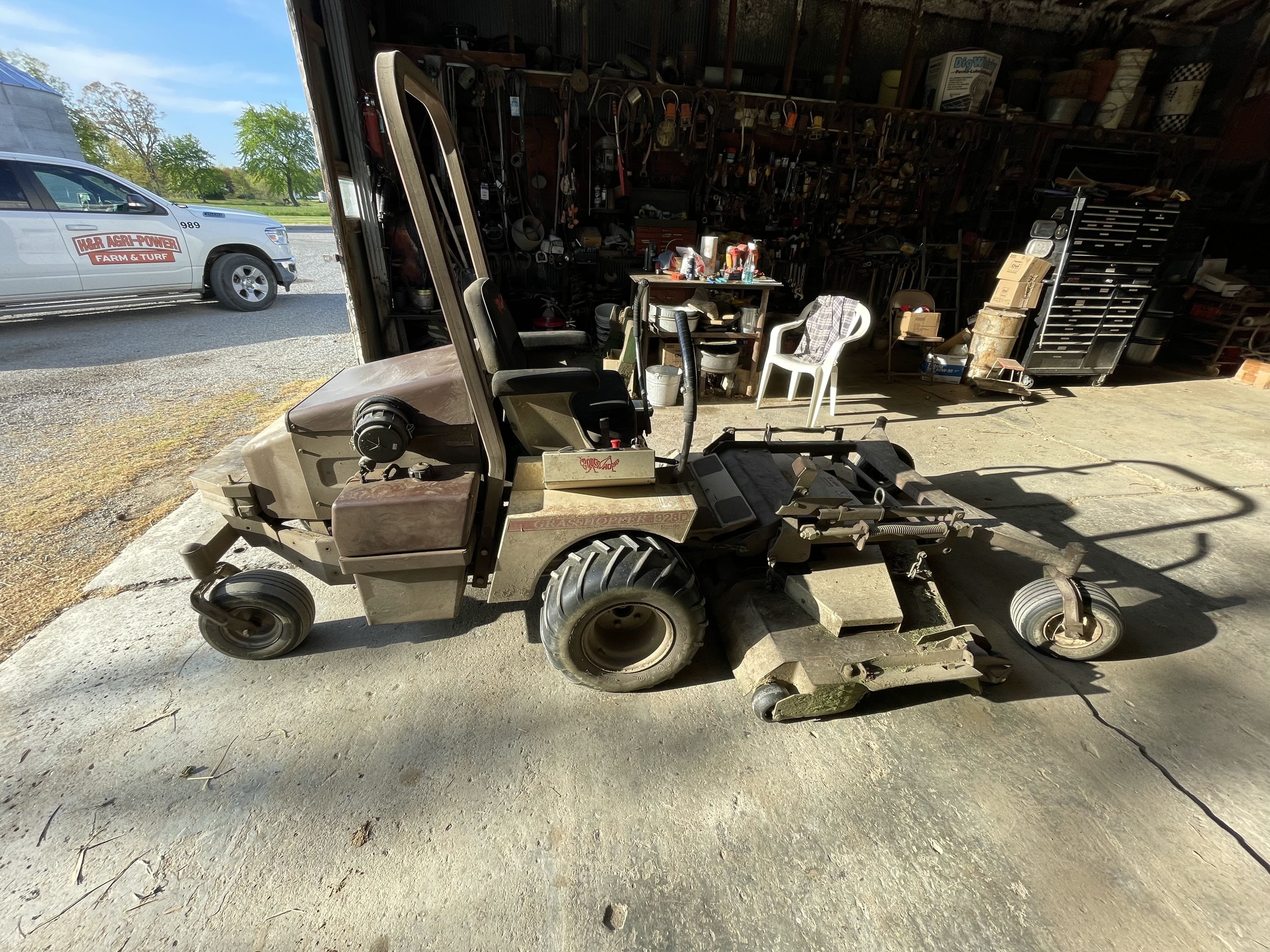 Main image Grasshopper 928D