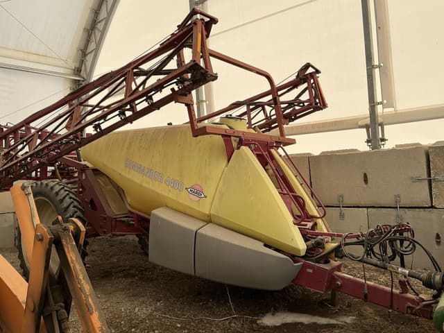Image of Hardi Commander 4400 equipment image 1