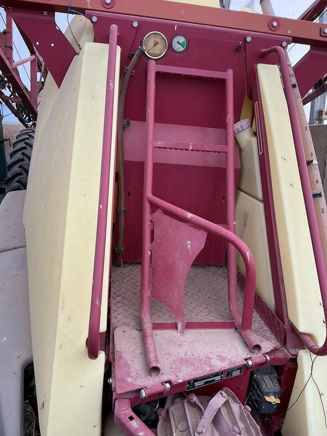 Image of Hardi Commander 4400 equipment image 4