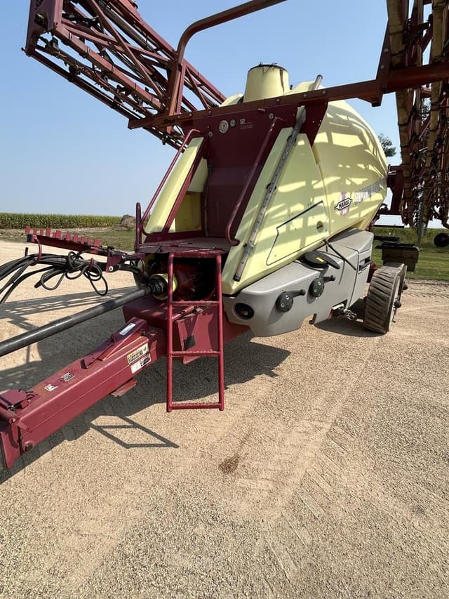 Image of Hardi Commander 8500 equipment image 3