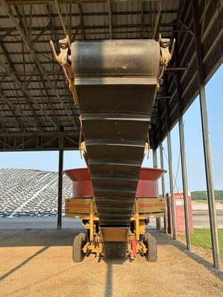 Image of Haybuster H-1100 equipment image 3