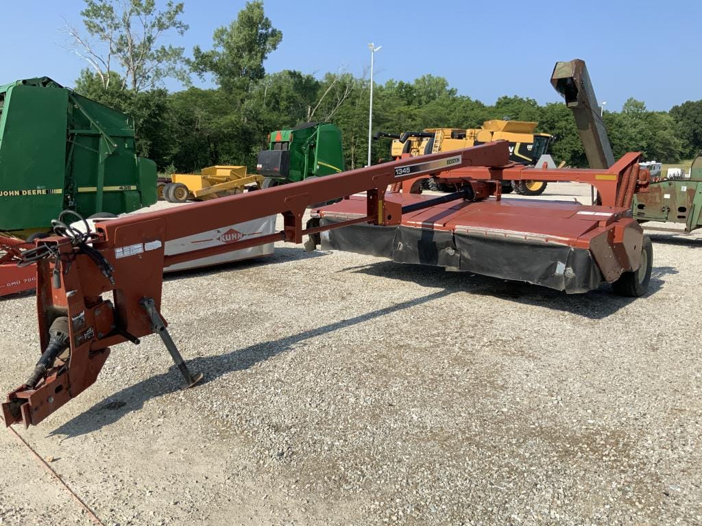 Main image Hesston 1345