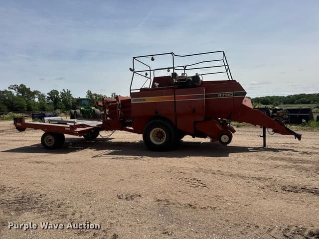 Image of Hesston 4790 equipment image 3
