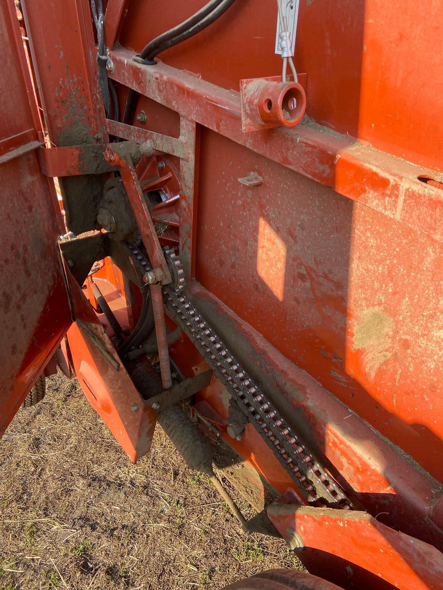 Main image Hesston 814 14