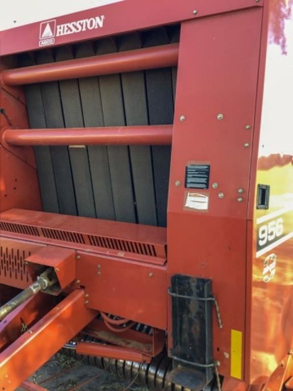 Image of Hesston 956A equipment image 3