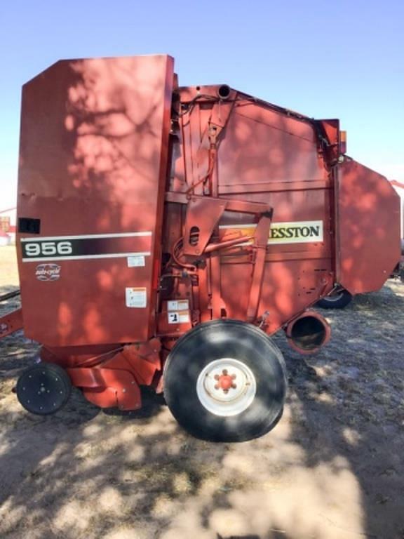Image of Hesston 956A equipment image 1