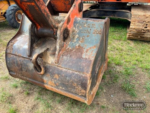 Image of Hitachi ZX200LC-3 equipment image 1