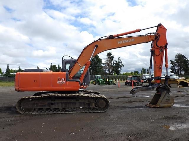Image of Hitachi ZX200LC equipment image 2