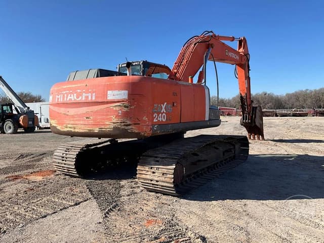 Image of Hitachi ZX240LC-3 equipment image 4