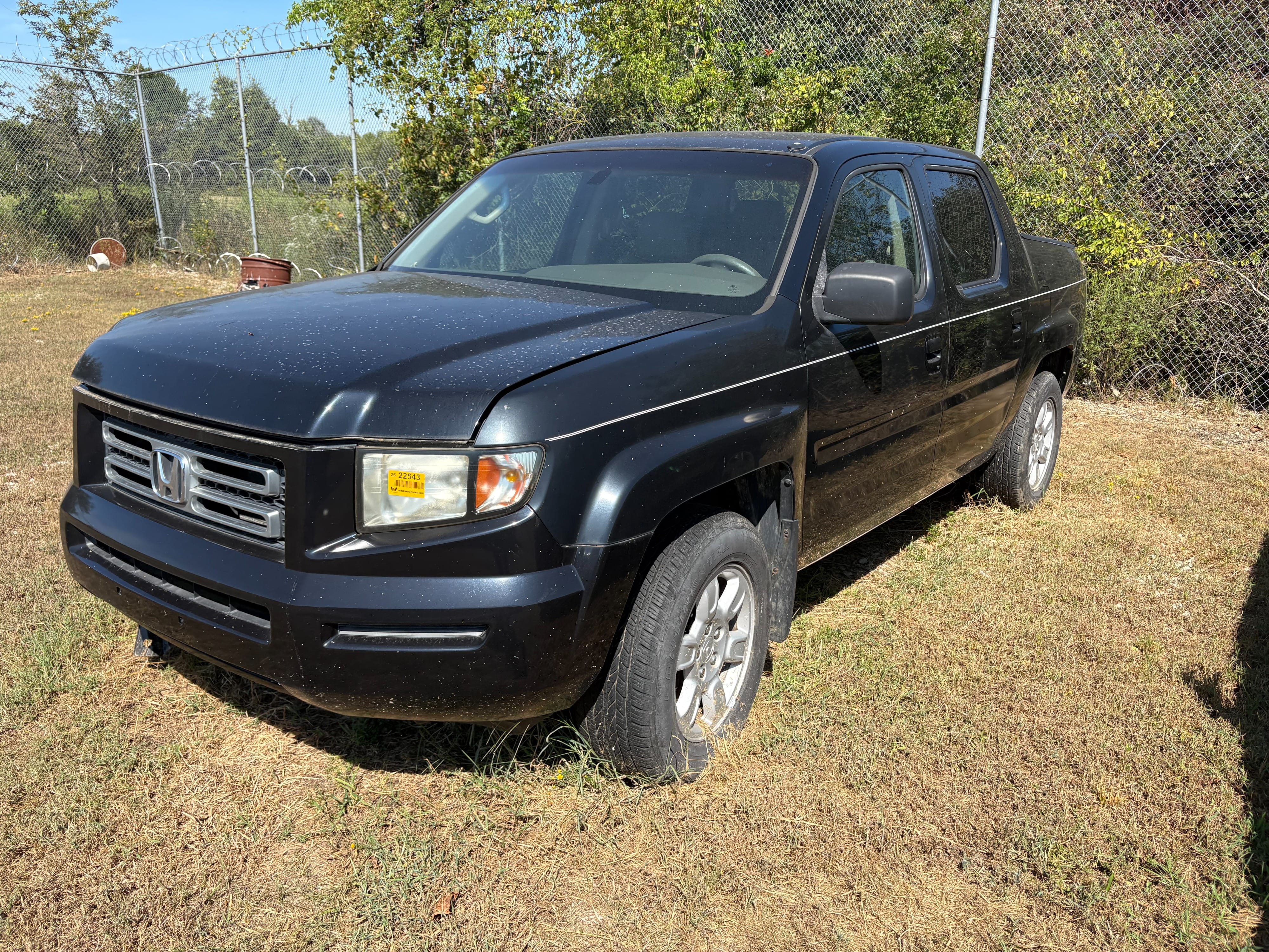 2006 Honda Ridgeline Equipment Image0