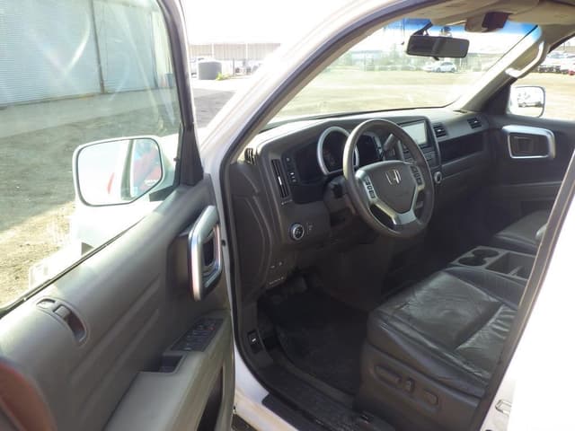 Image of Honda Ridgeline equipment image 4