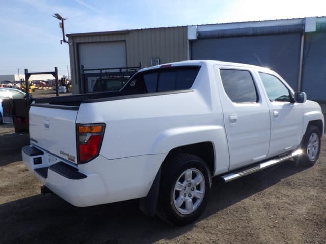 Image of Honda Ridgeline equipment image 2