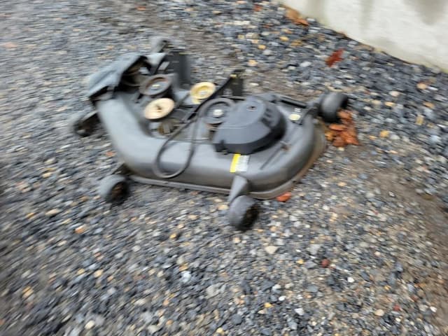 Image of Husqvarna YTH2448T equipment image 3