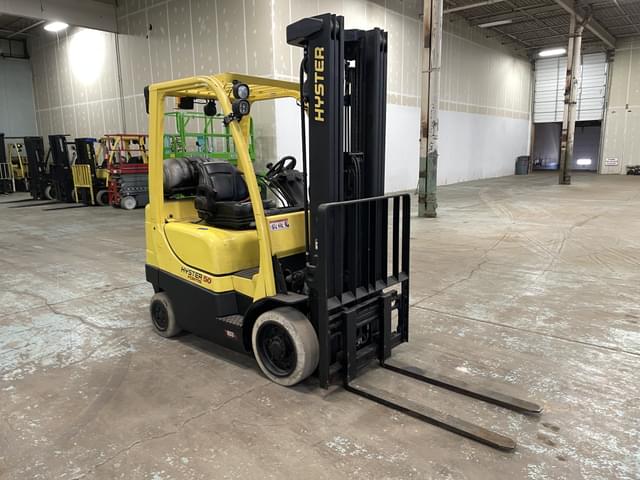Image of Hyster S50FT equipment image 2