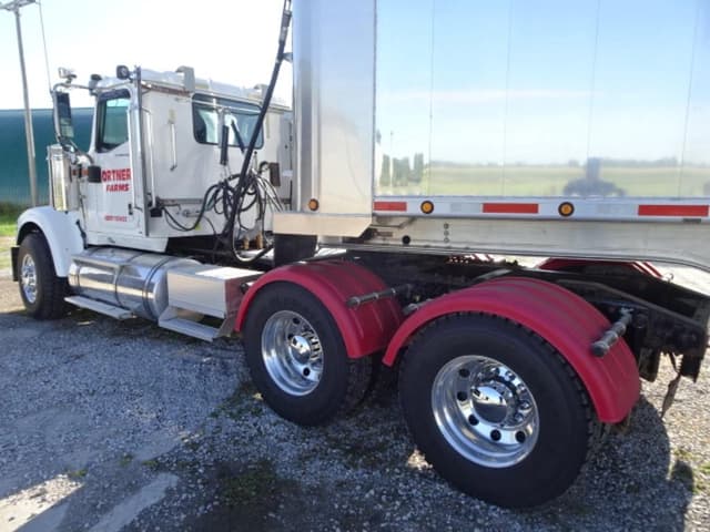 Image of International 9900I equipment image 3