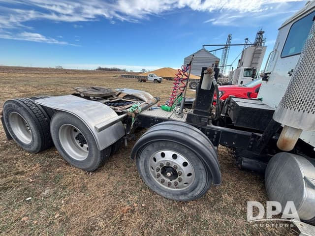 Image of International 9400i equipment image 2