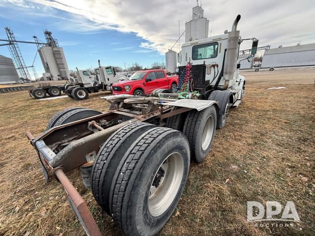 Image of International 9400i equipment image 4