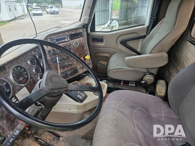 Image of International 9400i equipment image 4