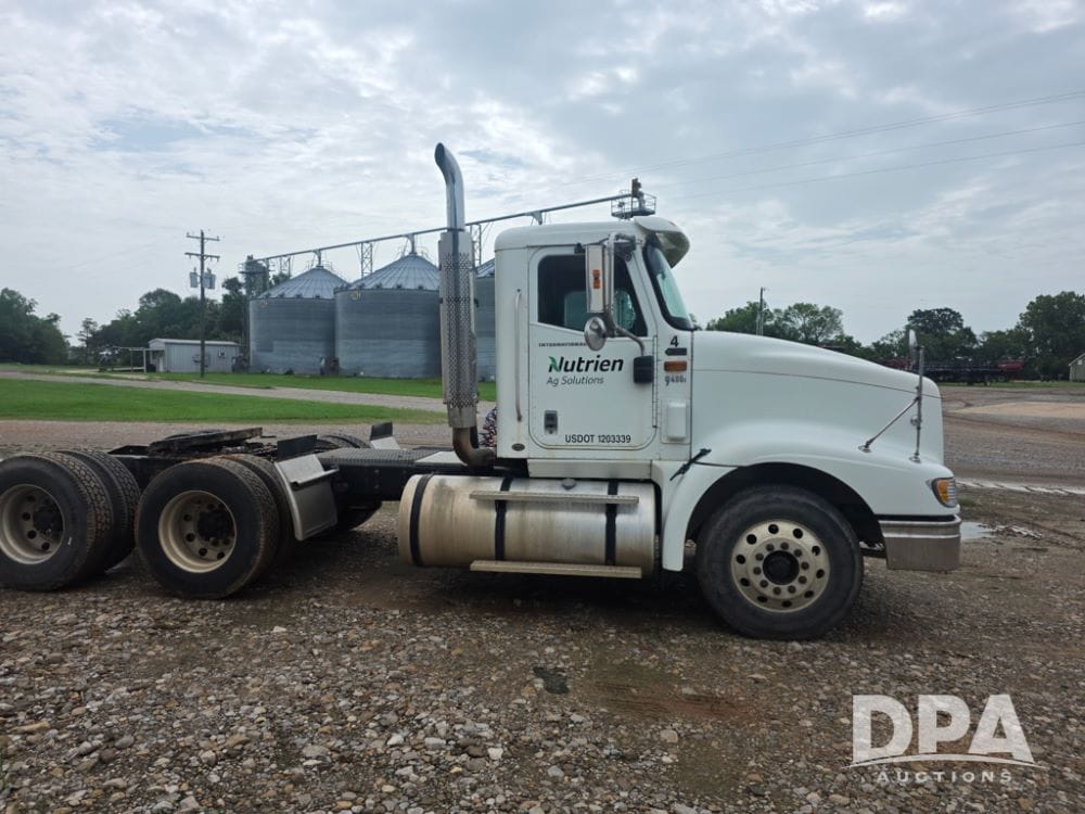 2006 International 9400i Equipment Image0