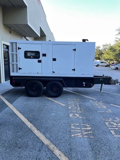 2006 Ingersoll Rand G145 Equipment Image0