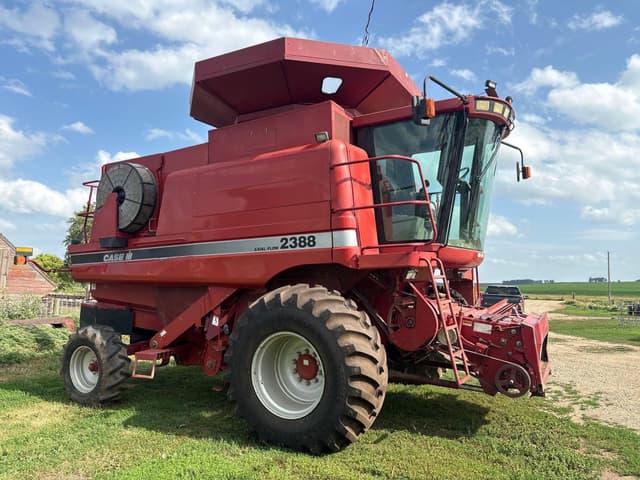 Image of Case IH 2388 equipment image 3